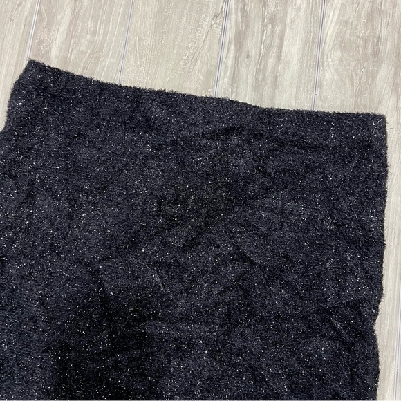 90’s fuzzy black mini skirt - Picture 2 of 4